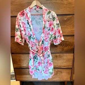 Show Me Your Mumu White Pink Floral Short Robe OS